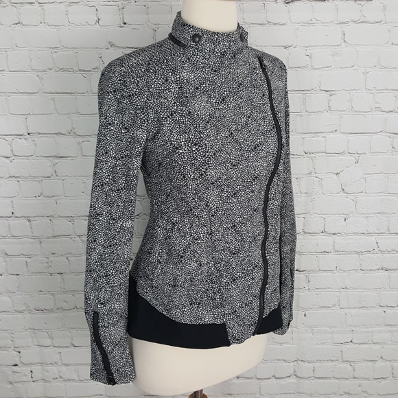 Lululemon Bust A Move Jacket Plush Petal 4 HAS HOOD - Picture 3 of 10